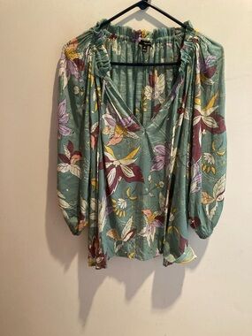 Harve Benard Sage Green Floral Peasant Blouse